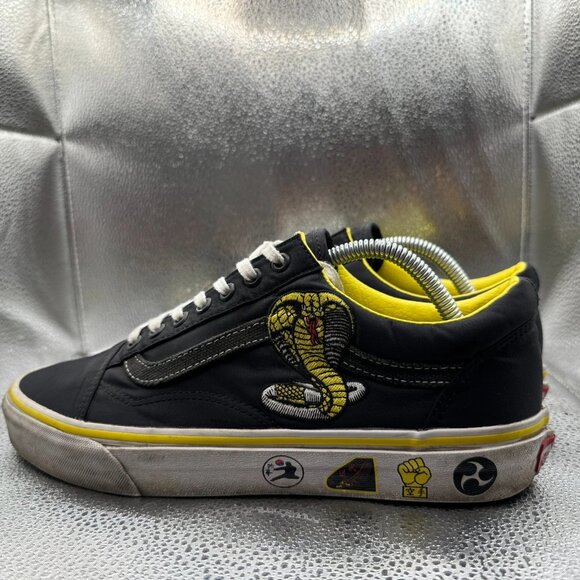 Size M9.5/W11‎ Vans X Cobra Kai Old Skool Black Unisex Lace-Up Sneaker 507452 main image 9